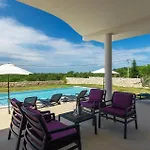 Eleonora Tatil Evi *