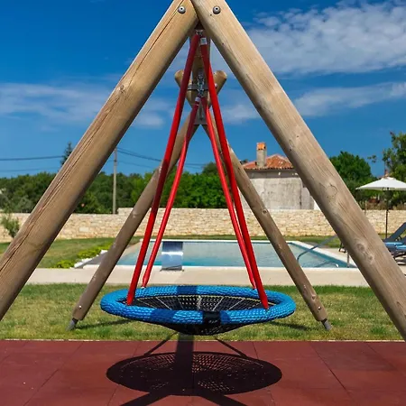 Eleonora Дом отдыха Пореч